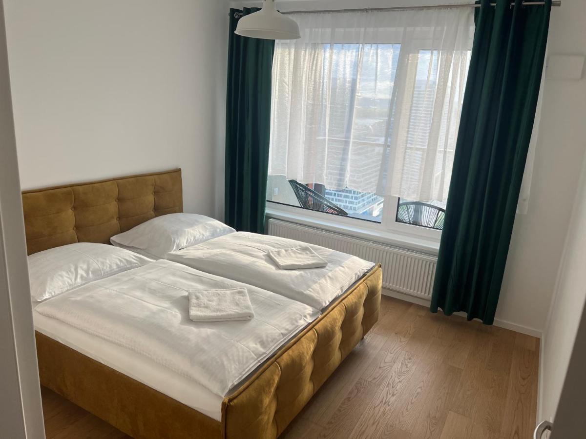 New Downtown Apartment Couple Minute From The Old Town Bratislava Esterno foto