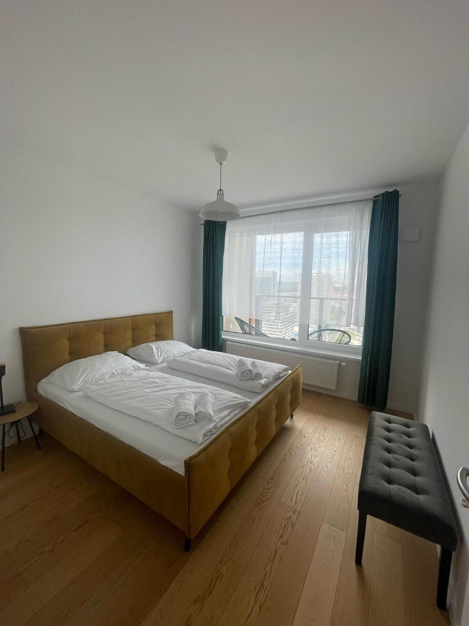 New Downtown Apartment Couple Minute From The Old Town Bratislava Esterno foto