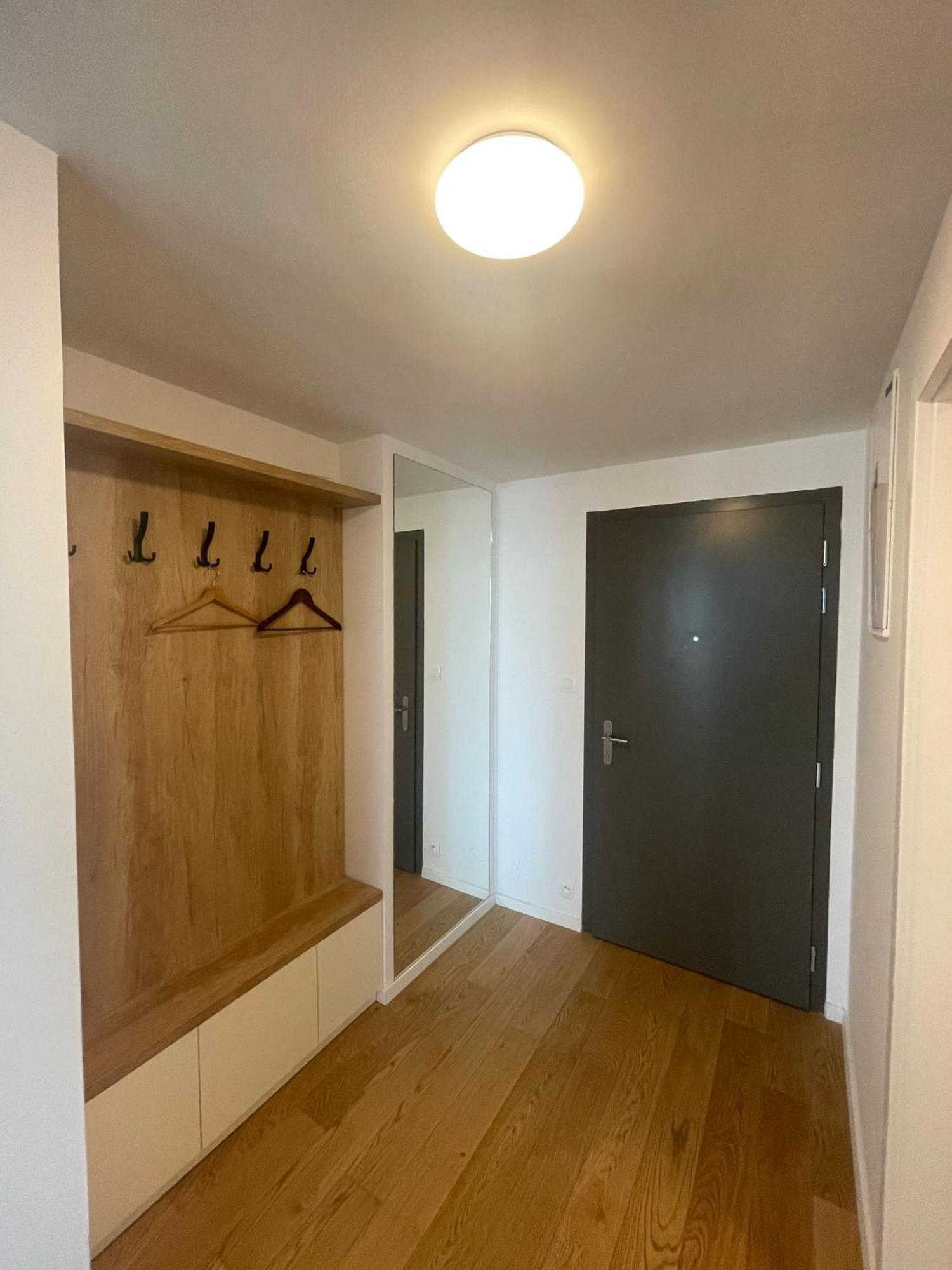 New Downtown Apartment Couple Minute From The Old Town Bratislava Esterno foto